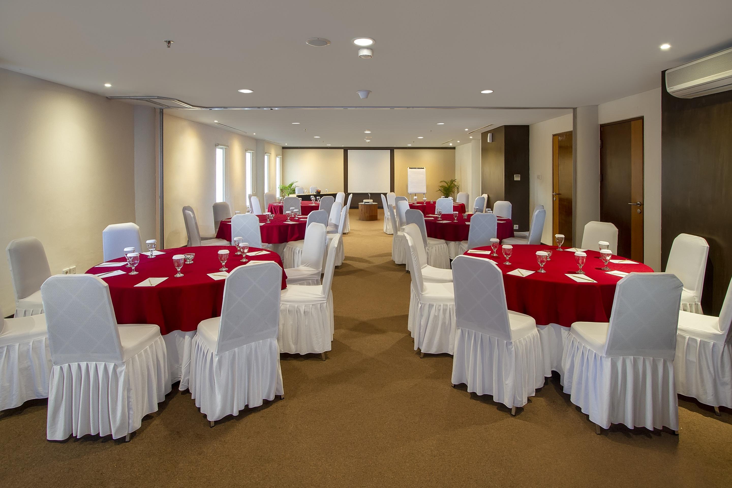Primebiz Hotel Kuta Kuta  Exterior photo